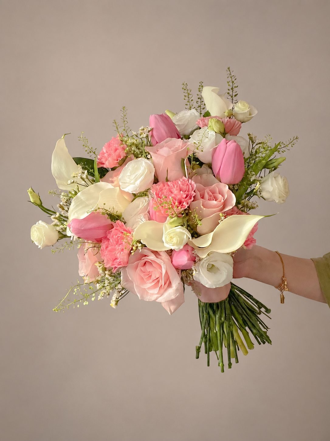 Eleanor romantic · round bridal bouquet in blush, ivory and white